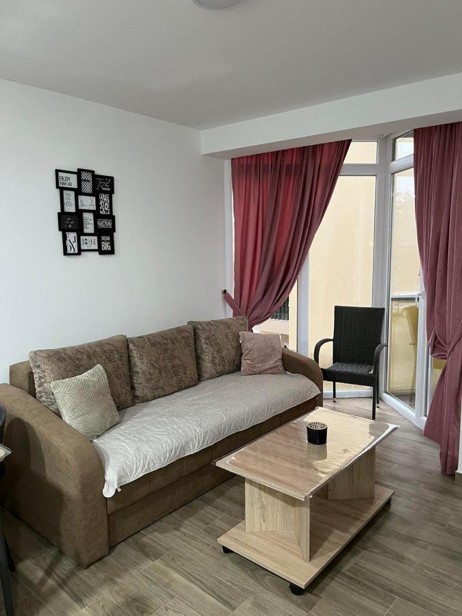 Hn Lux & Spa Veliko Gradište Buitenkant foto
